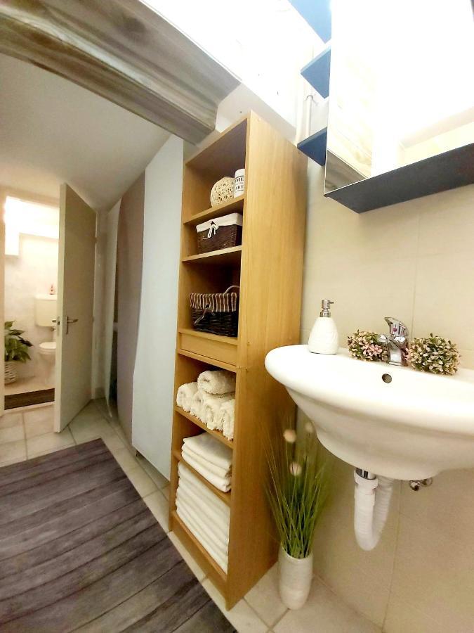 Nora Studio Apartman - Eger Apartment ภายนอก รูปภาพ